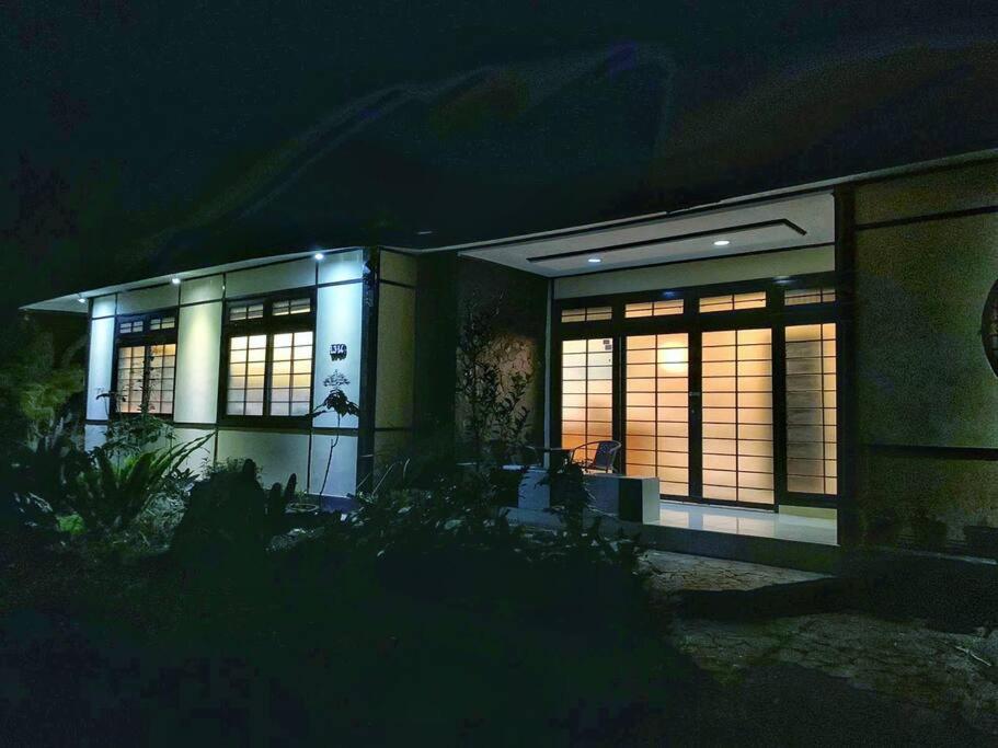 Designer Villa Osaka Puncak Exteriér fotografie