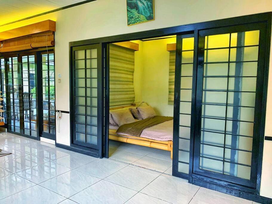 Designer Villa Osaka Puncak Exteriér fotografie